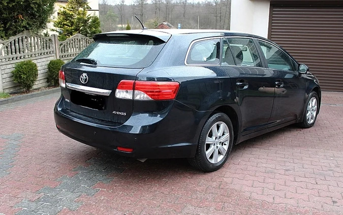 Toyota Avensis cena 38900 przebieg: 214000, rok produkcji 2015 z Wolbrom małe 92